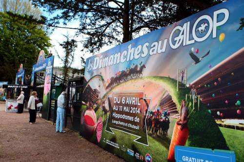 Les Dimanches Au Galop