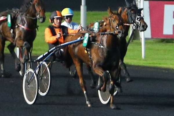 DIVINE VALMONT