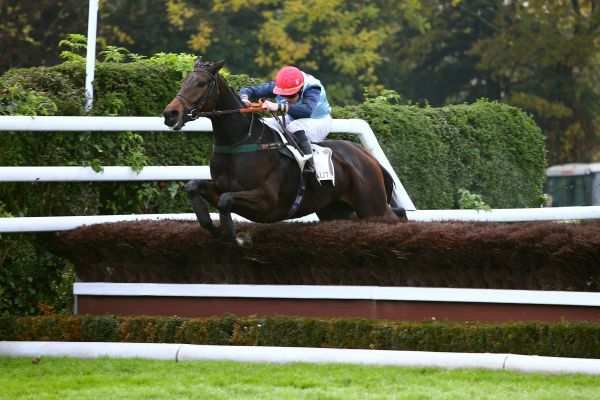 DISCRET ET ROYAL 
