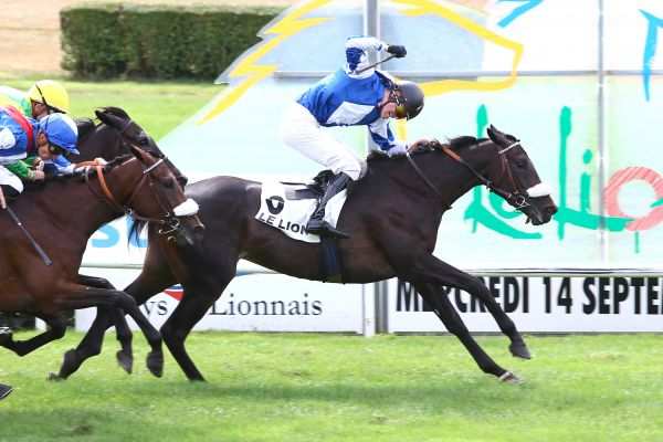 DIVINE DE THAIX