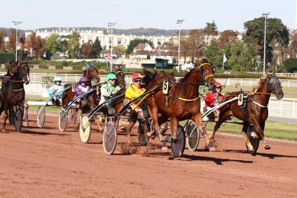 Cristal Du Perche Quinté+ PMU PRIX DU PONT DES ARTS à Enghien Soisy