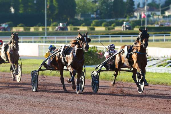 Charme De Star Quinté+ Pmu Prix de l'Opéra 2020 à Enghien