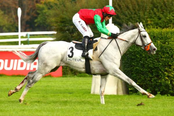 Le Berry Arrivée course PMU Prix Héros XII à Auteuil