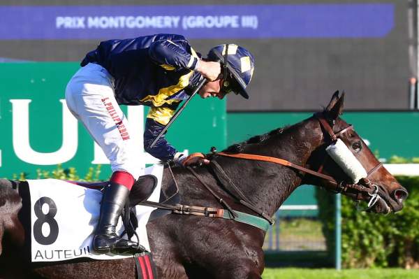 Irja Has Arrivée Prix Montgoméry à Auteuil