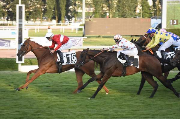 Valour Arrivée Quinté PMU Prix de Imperatrice Eugenie Hippodrome de Vichy 21/07/2021