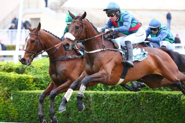 Sel Jem Arrivée PMU Prix Murat 2022 à Auteuil