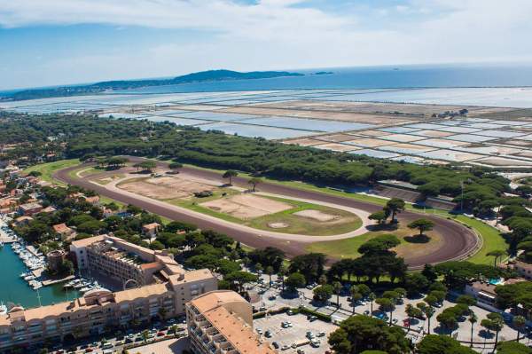 Hippodrome De Hyères