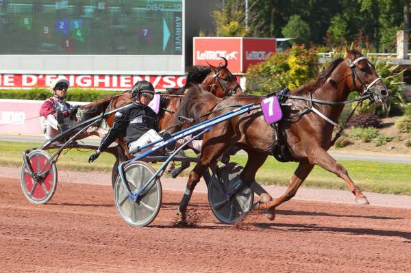 Have A Dream Arrivée course PMU Prix du Louvre 2022 samedi à Enghien