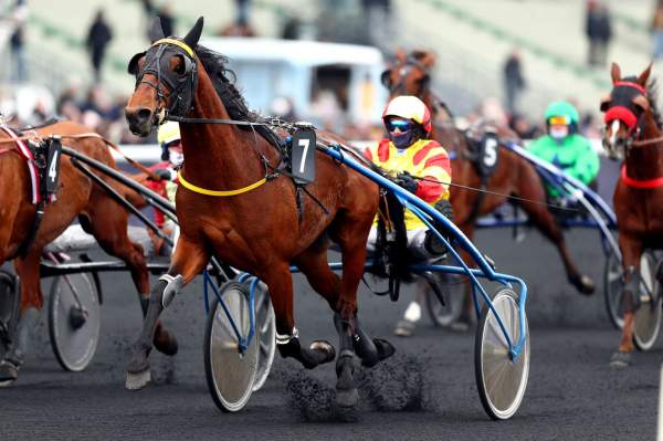 Jean Balthazar Arrivée PMU Prix Bellino II à Vincennes