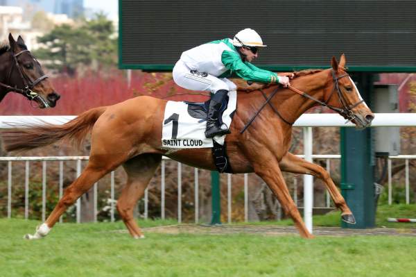 Harry Way Arrivée PMU Prix François Mathet à Saint-Cloud