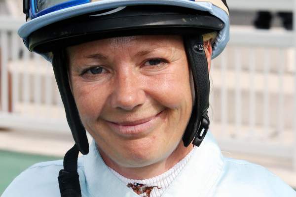 Csilla HENNEL DE BEAUPREAU