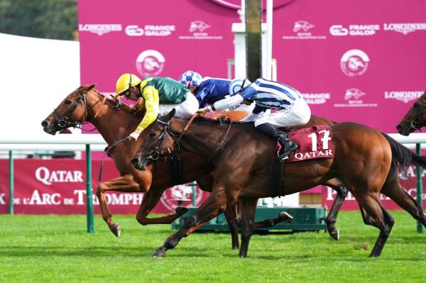 Alva arrivée Quinté+ pmu Prix de la Place de la Concorde à Longchamp