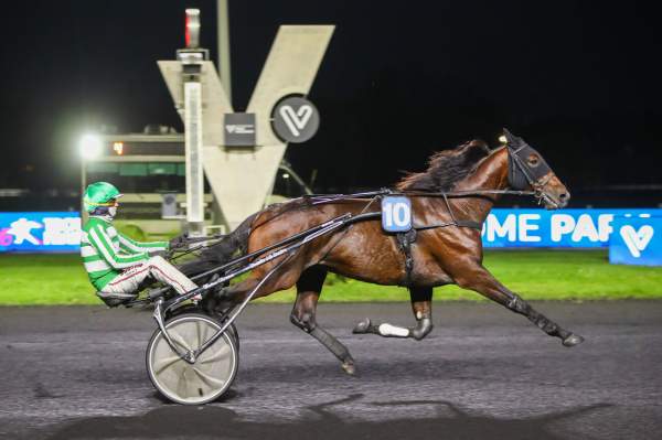 Jushua Tree arrivée pmu Prix des Cévennes (Gr.III) à Vincennes