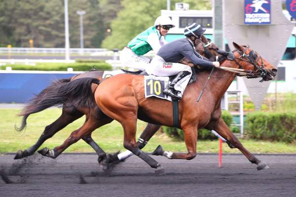 Extreme Desbois arrivée pmu Prix Roger Ledoyen (Gr.III) à Vincennes