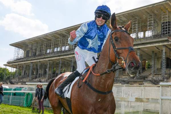 El Clavel Arrivée PMU Racing Tv Grande Course de Haies d'Auteuil à Auteuil