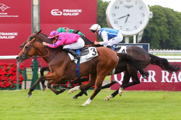 Arrow Eagle Arrivée PMU Grand Prix de Chantilly en hommage à Son Altesse Aga Khan