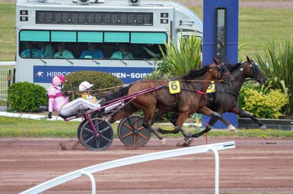 Colbert Wf Arrivée Quinté+ Pmu Prix Du Roussillon à ENGHIEN