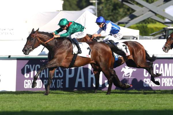 Sibayan Arrivée PMU Prix Radio FG - Prix Maurice de Nieuil à ParisLongchamp