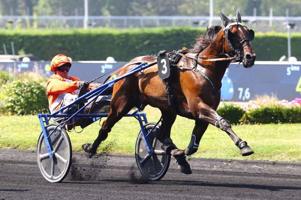 Mystic Sonato arrivée pmu Prix Abel Bassigny - Critérium 3 Ans Q1 (Gr. II) à Vincennes