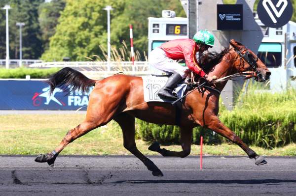 Misty Green arrivée pmu Prix Phact (Gr.III) à Vincennes