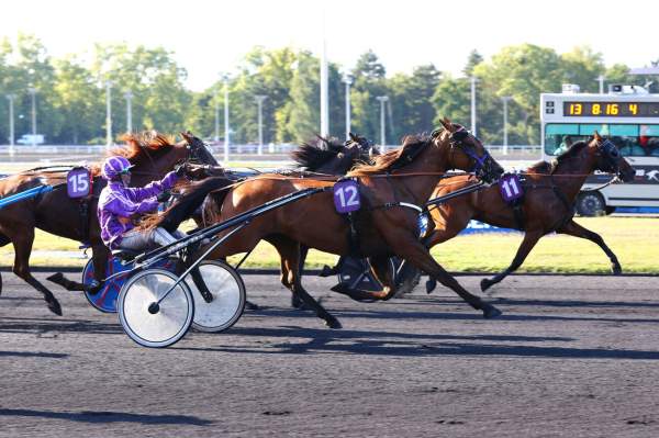 Flash Money Arrivée Quinté+ Pmu Prix De Mortain à PARIS-VINCENNES