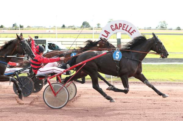 Hulysse Digeo Arrivée du Grand Prix de la Fédération Régionale du Nord à La Capelle