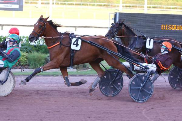 MONEY DU CHATELET