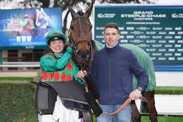 Raffles Flyer Bryony FROST - Auteuil