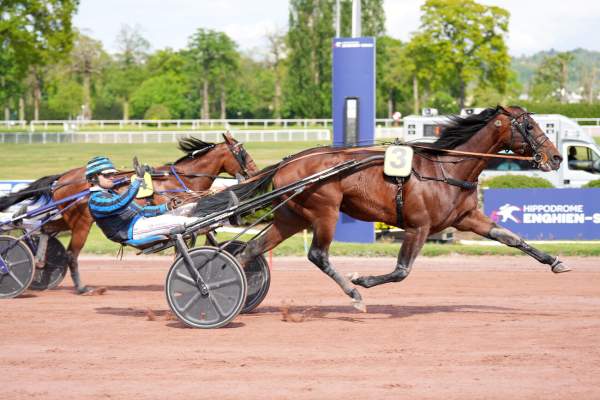 Idao De Tillard arrivée Quinté+ pmu Prix de l'Atlantique à Enghien-Soisy