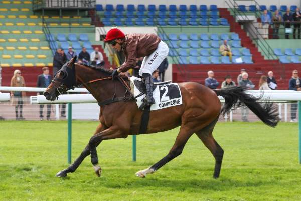 Kyrov arrivée pmu Prix du Cher (L) à Compiègne