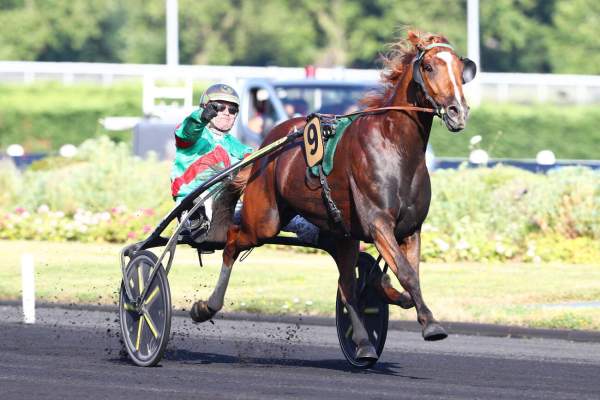 Mentor De Play Arrivée PMU Prix Raymond Fouard à Vincennes