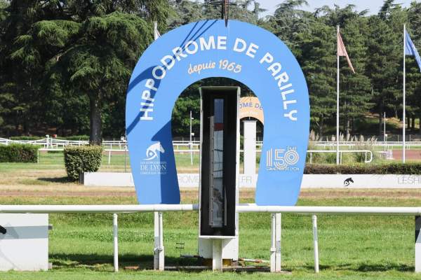 La photo de Poteau d'arrivée