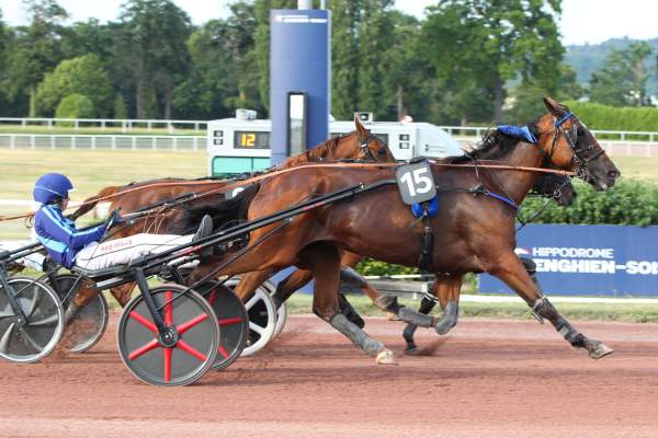 Ixelle Bleue Arrivée Quinté+ Pmu Prix de Neuilly-Levallois à Enghien